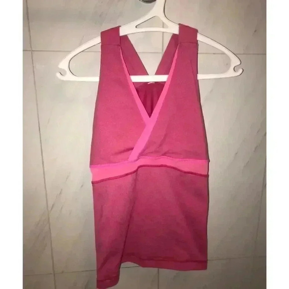 Lululemon Top  - Picture 1 of 3